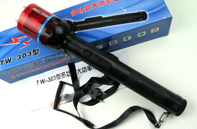 學校應該配備什么防身器材？